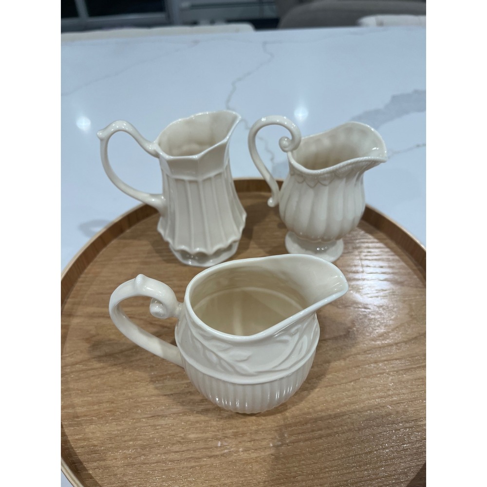 Y2K Two's Company Creamer Set of 3 Cream Ceramic Embossed Mini Pitchers